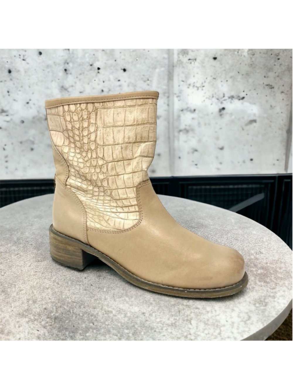 Rud By Rudsak Tan Leather Croc Embossed Moto Biker Ankle Boots Size 36/6.5